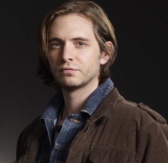 Aaron Stanford Married, Wife, Girlfriend, Dating or Gay