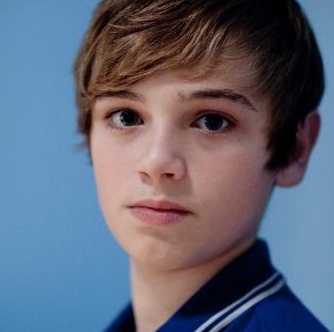 Dean Charles Chapman Girlfriend, Dating or Gay