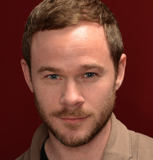 Is Aaron Ashmore Gay 77