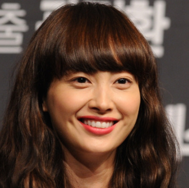 Lee Na-young Wiki, Married, Husband or Boyfriend and Plastic Surgery
