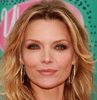 Michelle Pfeiffer Wiki, Husband, Divorce, Young and Net Worth