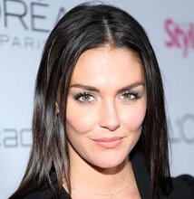 Taylor Cole Wiki, Married, Husband or Boyfriend and Net Worth