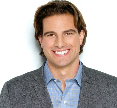 Scott McGillivray Married, Wife, Divorce, Girlfriend and Net Worth