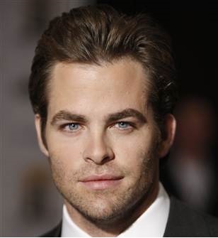 Chris Pine Girlfriend, Dating, Gay and Shirtless