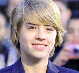 Cole Sprouse Girlfriend, Dating, Gay, Shirtless and Net Worth