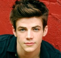 Grant Gustin Girlfriend, Dating, Gay, Shirtless and Tattoo