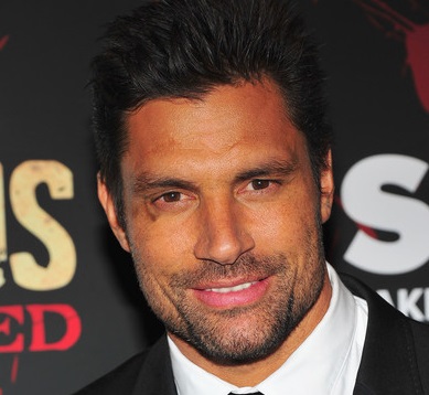 Manu Bennett green arrow