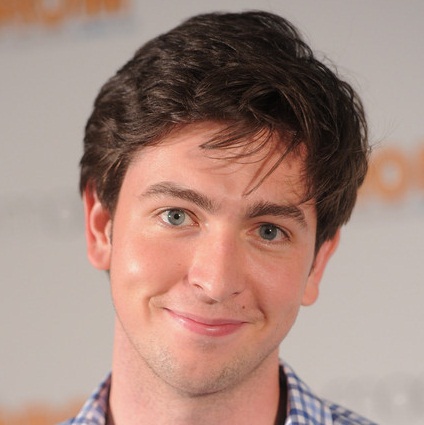 Nicholas Braun Girlfriend, Dating, Affair or Gay