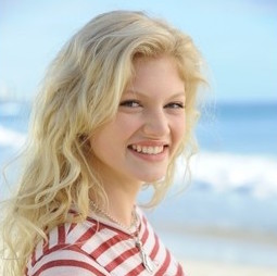 Cariba Heine Wiki, Boyfriend, Dating and Engaged