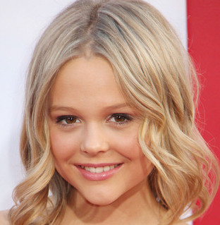 Emily Alyn Lind Wiki, Bio, Age, Parents and Movies