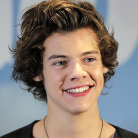 Harry Styles Wiki, Girlfriend, Dating or Gay and Net Worth