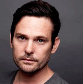 Henry Thomas Wiki, Wife, Divorce, Girlfriend or Gay and Net Worth