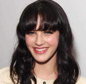 Jessica Brown Findlay Wiki, Boyfriend, Dating and Net Worth