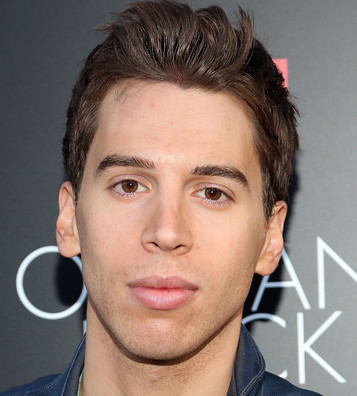 Jordan Gavaris Wiki, Bio, Girlfriend, Dating or Gay