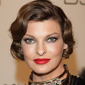 Linda Evangelista Wiki, Bio, Husband, Plastic Surgery and Net Worth