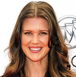 Sarah Lancaster Wiki, Married, Husband, Pregnant and Net Worth