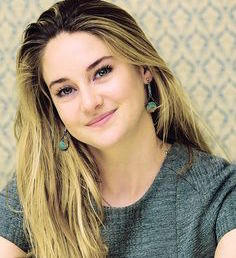 Shailene Woodley Wiki, Boyfriend, Dating or Gay, Lesbian