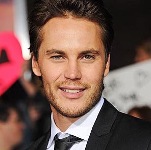 Taylor Kitsch Wiki, Married, Wife, Girlfriend or Gay and Net Worth